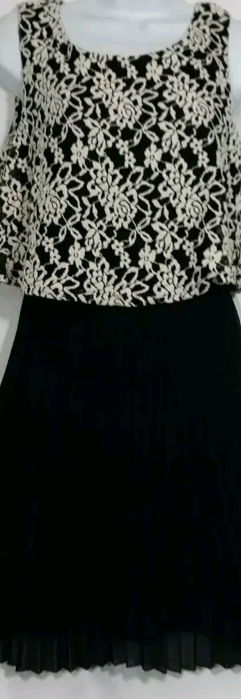 Speechless Dress with Accordion Pleats Size M